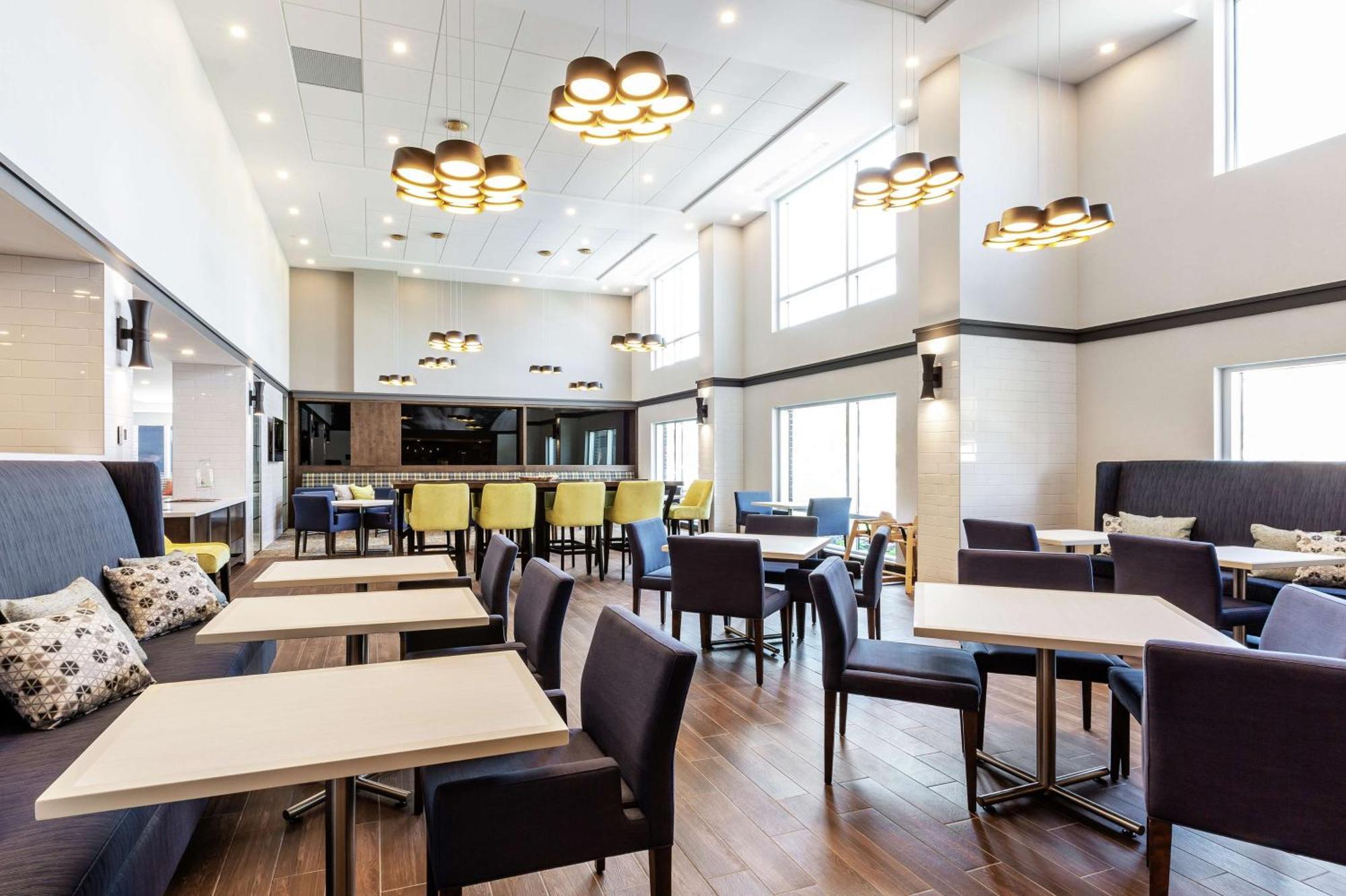 Hampton Inn & Suites By Hilton Quebec - Beauport Exterior foto